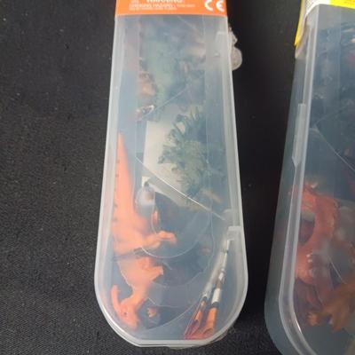 NEW MINIATURE TOY DINOSAURS AND HORSES