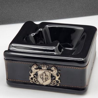 Tommy Bahama Ashtray & Vintage Ceramic Cigar/Pipe Stand
