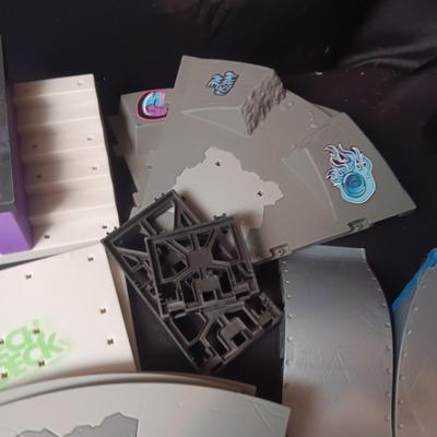 TECH DECK SPIN MASTER RAMPS AND DECKS