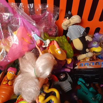 A VARIETY OF MOSTLY MCDONALD'S HAPPY MEAL TOYS