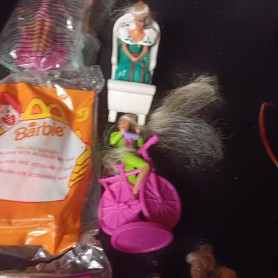 MCDONALD'S HAPPY MEAL "BARBIES" AND 3 BOXED SETS