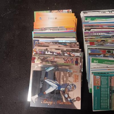 FOOTBALL TRADING CARDS