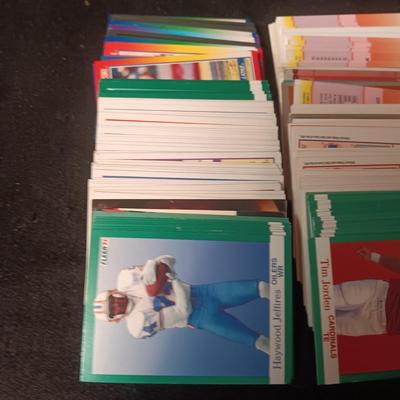 FOOTBALL TRADING CARDS