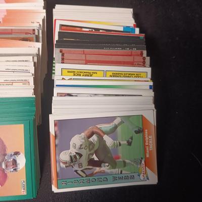 FOOTBALL TRADING CARDS