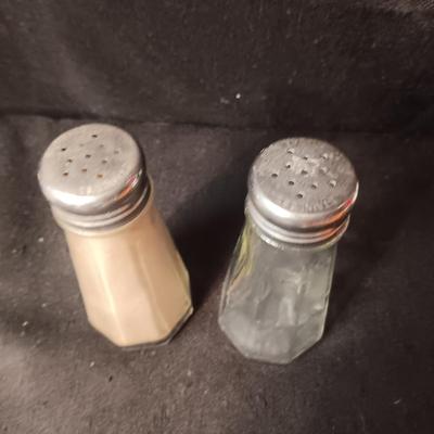 3 SETS OF SHAKERS