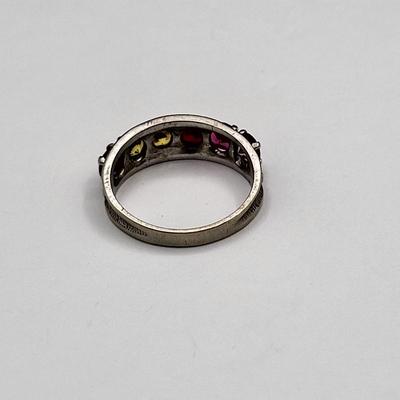Vintage 10k White Gold & Colored Sapphire Ring 2.6gr