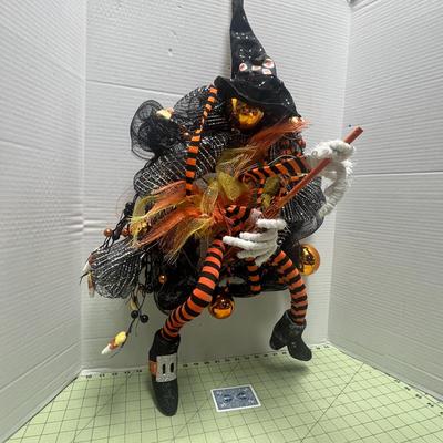 Halloween Witch Wreath, Spooky Decor, Tradition Halloween Design