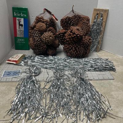 Abbott Collection Large Pinecones With Glitter & Vintage Christmas Tree Tinsel Icicles
