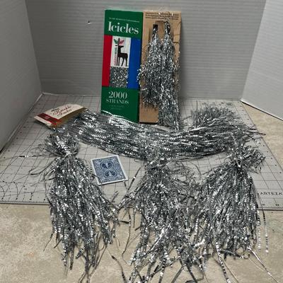 Abbott Collection Large Pinecones With Glitter & Vintage Christmas Tree Tinsel Icicles