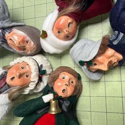 Byers Choice Ltd Set Of 5 Carolers