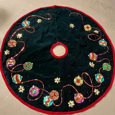 Vintage Christmas Tree Skirt, Hand Beaded Tree Skirt