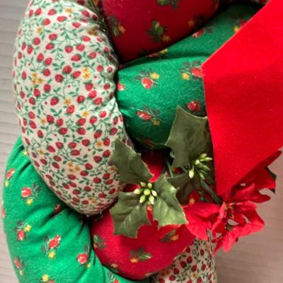 Vintage Plush Braided Large Christmas Wreath & 6 Feet Of Lighted Christmas Garland