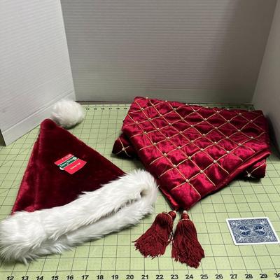 Table Runner With Christmas Santa Claus Hat