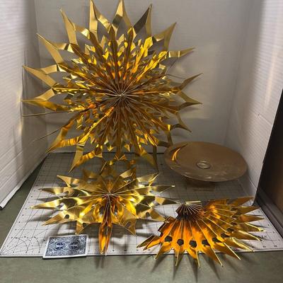 Star Silhouette Gold-colored Folding Stars and Coin Platter