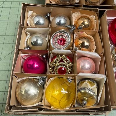 Vintage Antique 1960's German Deep Star Indent Christmas Tree Ornaments Baubles Mercury Christmas Glass