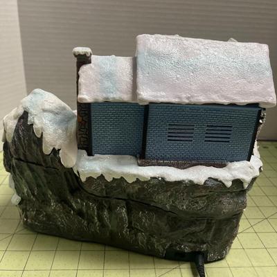 Avon Fiber Optic Musical Fountain Christmas Village ‘B’