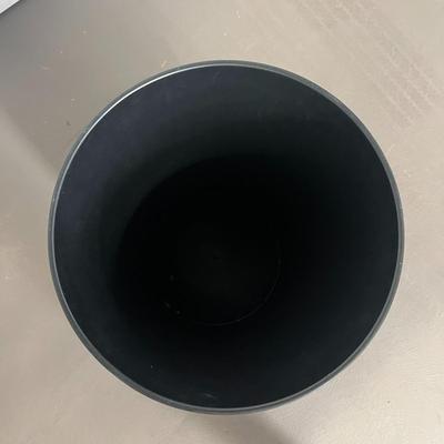Tall Kitchen Sterilite 10839006 Round Swing Top Plastic Wastebasket, Black