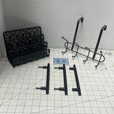 Over The Door Hooks & Drawer Pulls