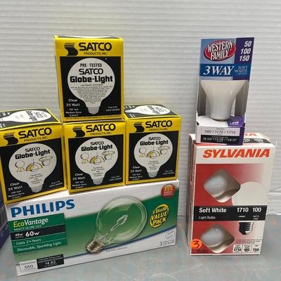 Large Lot of Assorted Light Bulbs