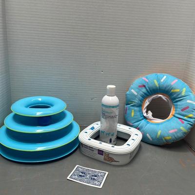 Cat Cone Collar, Kitty Toy, Pet Shampoo & Litter box liners