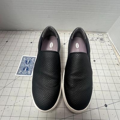 Womens Nova Sneaker Black