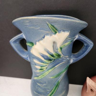 2 Vintage Rossville Pottery Wall Pocket and Bleeding Heart Vase