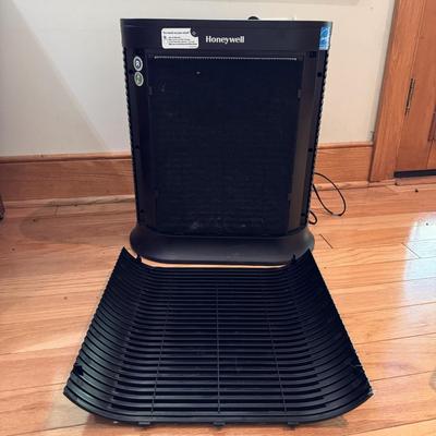 Honeywell HPA201 Air Purifier (LLR-DZ)