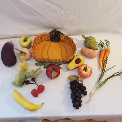 Basket of Cloth Fruits and Vegetables (LR-KD)