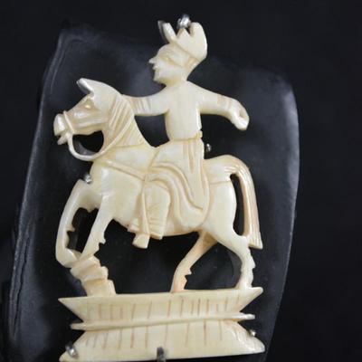 Antique/Vintage Sterling & Carved Bone Horseman Brooch 6.8g