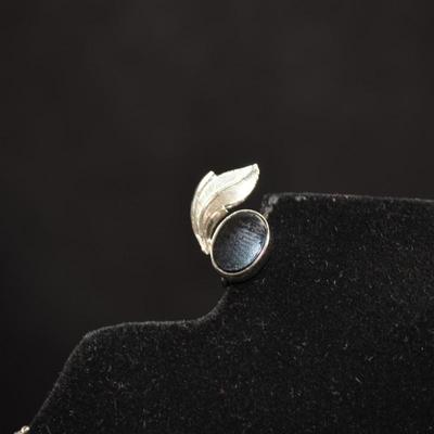 Matching Sterling Necklace & Screw-On Earrings w/ Onyx 16”, 7.5g
