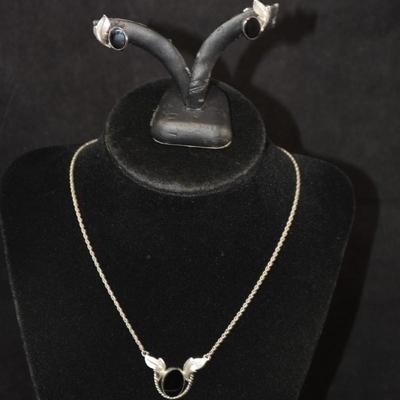 Matching Sterling Necklace & Screw-On Earrings w/ Onyx 16”, 7.5g