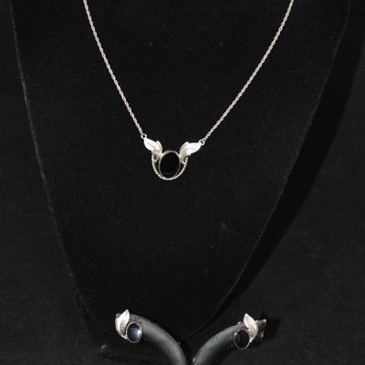 Matching Sterling Necklace & Screw-On Earrings w/ Onyx 16”, 7.5g