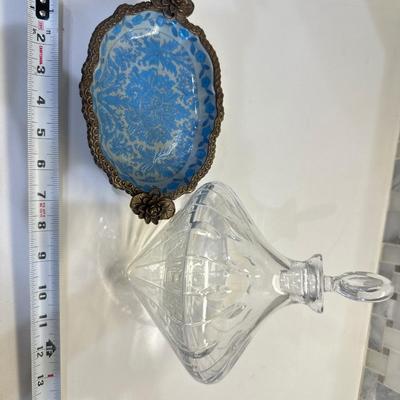Glass and pottery Decor and Laura Bush book