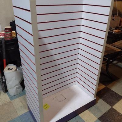 Retail Slat Wall Display Stand on Castors