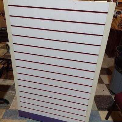 Retail Slat Wall Display Stand on Castors