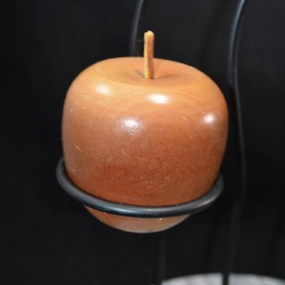 Vintage Wire Rack Wall Handing w/ Apple Collection