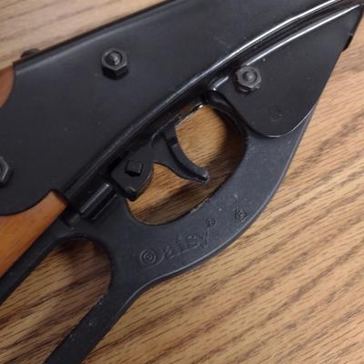 Daisy Sportsman Tool