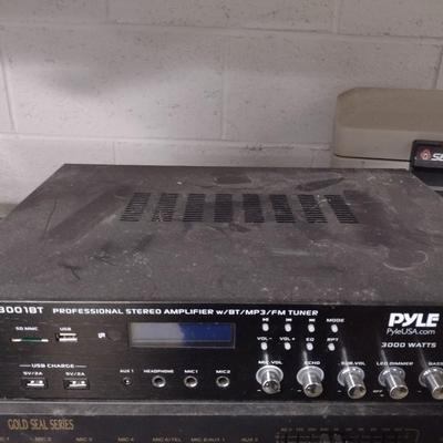 Pyle 3000-Watt Stereo Amplifier Tuner Model 3001BT