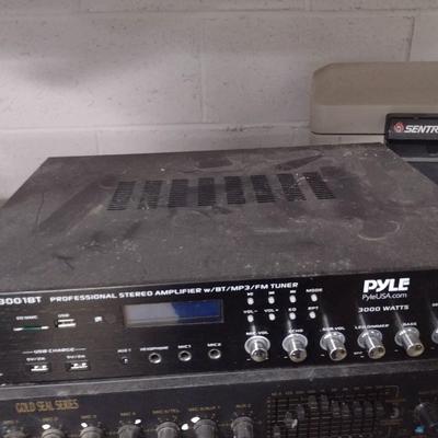 Pyle 3000-Watt Stereo Amplifier Tuner Model 3001BT