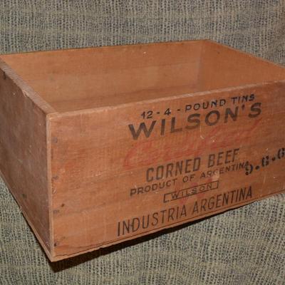 Vintage WILSON’S Corned Beef Crate, Argentina 18”x12”x8.25”