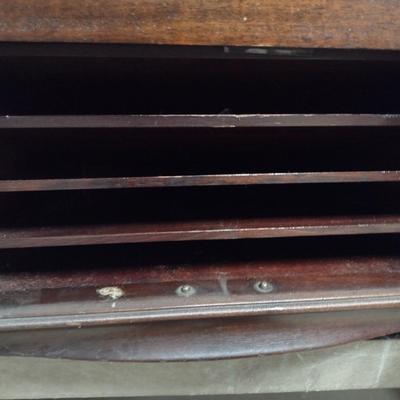 Antique Victor Victrola Phonograph in Working Condition