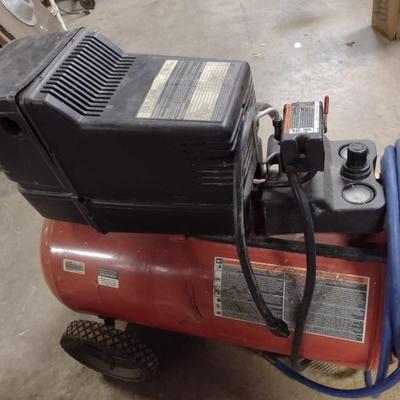 Craftsman 4.5 HP 20 Gal. Air Compressor with Hose
