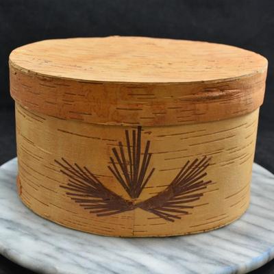 Vintage Native American Oval Birch Box w/ Lid 5”x7.5”x8.75”