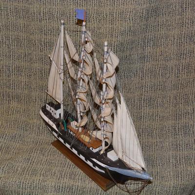 Vintage Model Tall Shipp ‘Belem’ 19”x19”x 3.5”