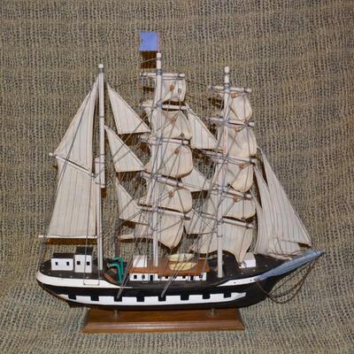 Vintage Model Tall Shipp ‘Belem’ 19”x19”x 3.5”