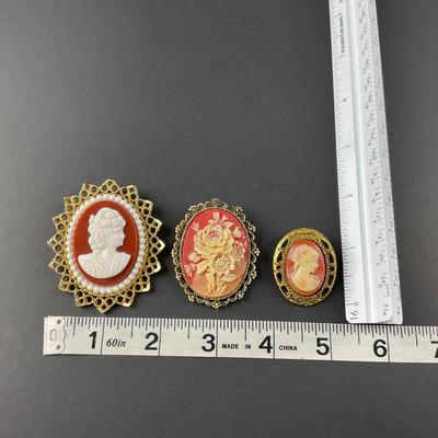 -101- CAMEO | Gold Tone & Colored Brooches