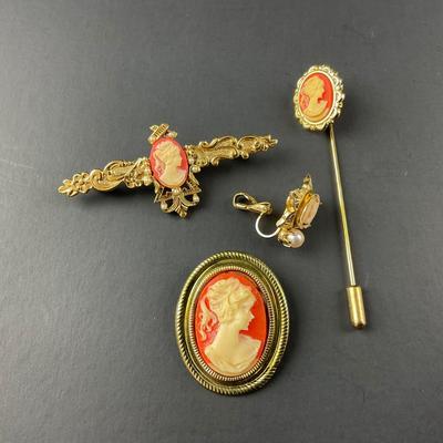 -102- CAMEO | Miscellaneous Gold Tone Hat Pin & Brooches