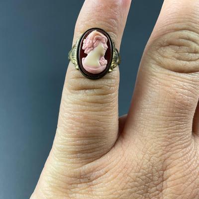 -104- CAMEO | Pink Ring & Light Blue Pin