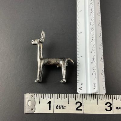-111- SILVER | Unmarked Llama Pin