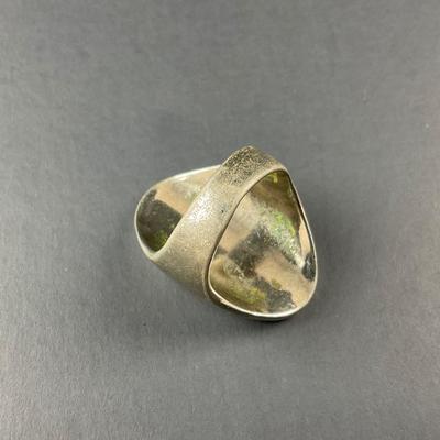 -114- COSTUME JEWELRY | Colored Stone Ring